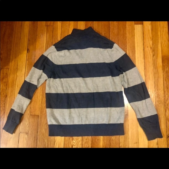 Tommy Hilfiger Sweater! - Picture 3 of 3